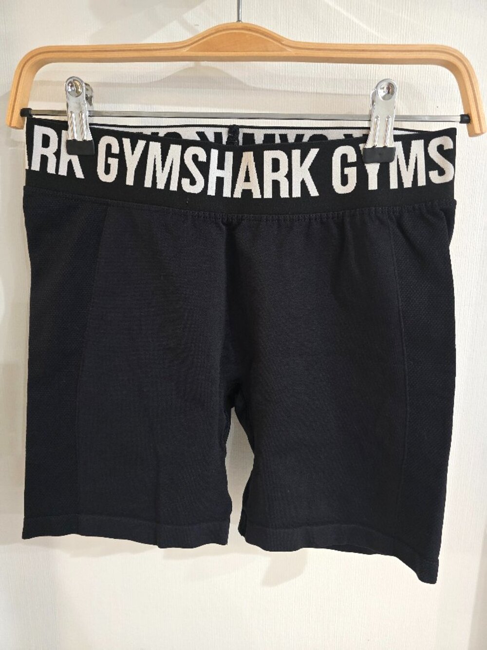 Gymshark Women’s Biker Shorts Size M Black Logo Waistband